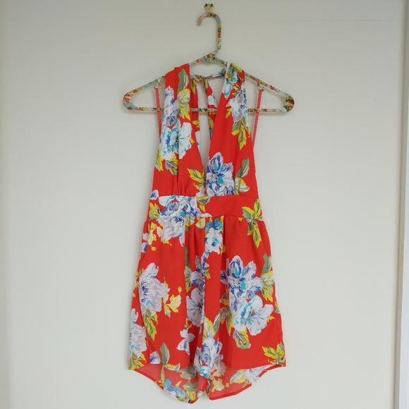 🌟 Kimchi Blue Floral Romper NWT Urban Outfitters - Picture 4 of 7